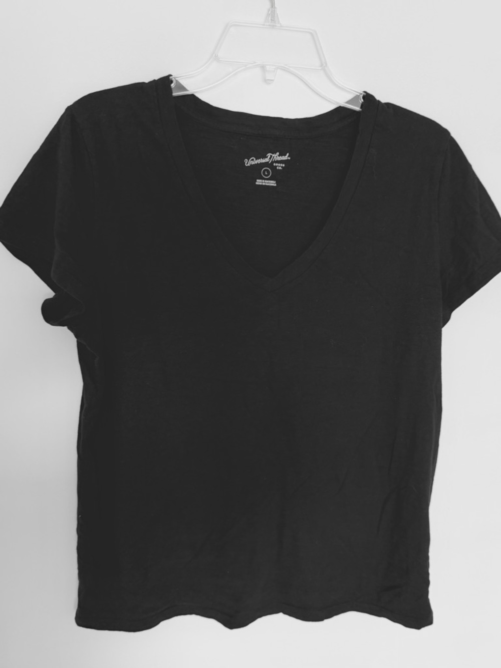 Universal Thread Black V-Neck Short Sleeve Tee
